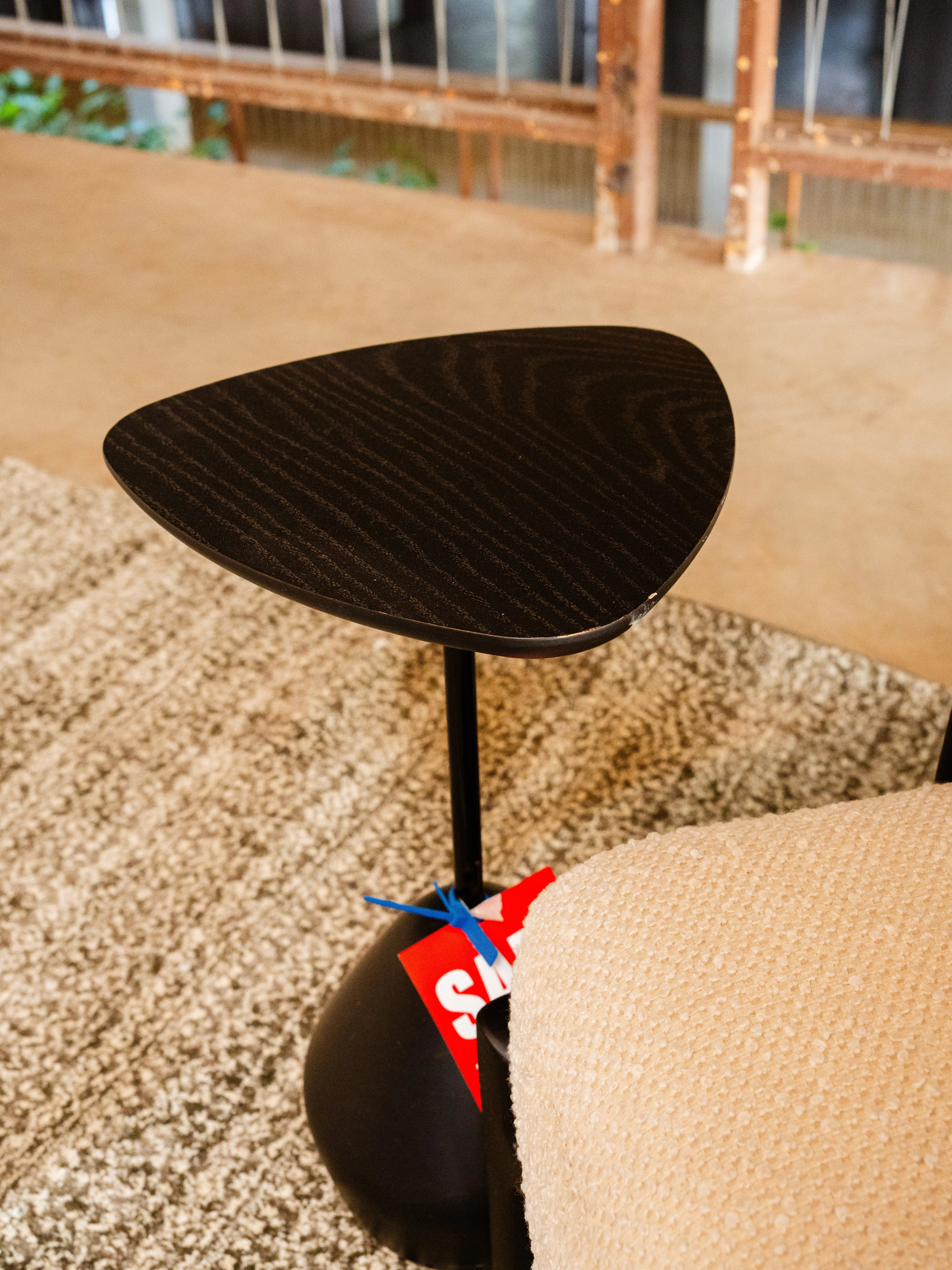 Detalhe de mobiliário selecionado pela curadoria Outlet mobilia